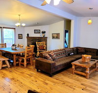 Country Club Chalet - Accommodation New York