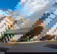 Comfort Suites Airport - Accommodation New York