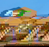 Holiday Inn Express  Suites Alexandria an IHG Hotel - Accommodation New York