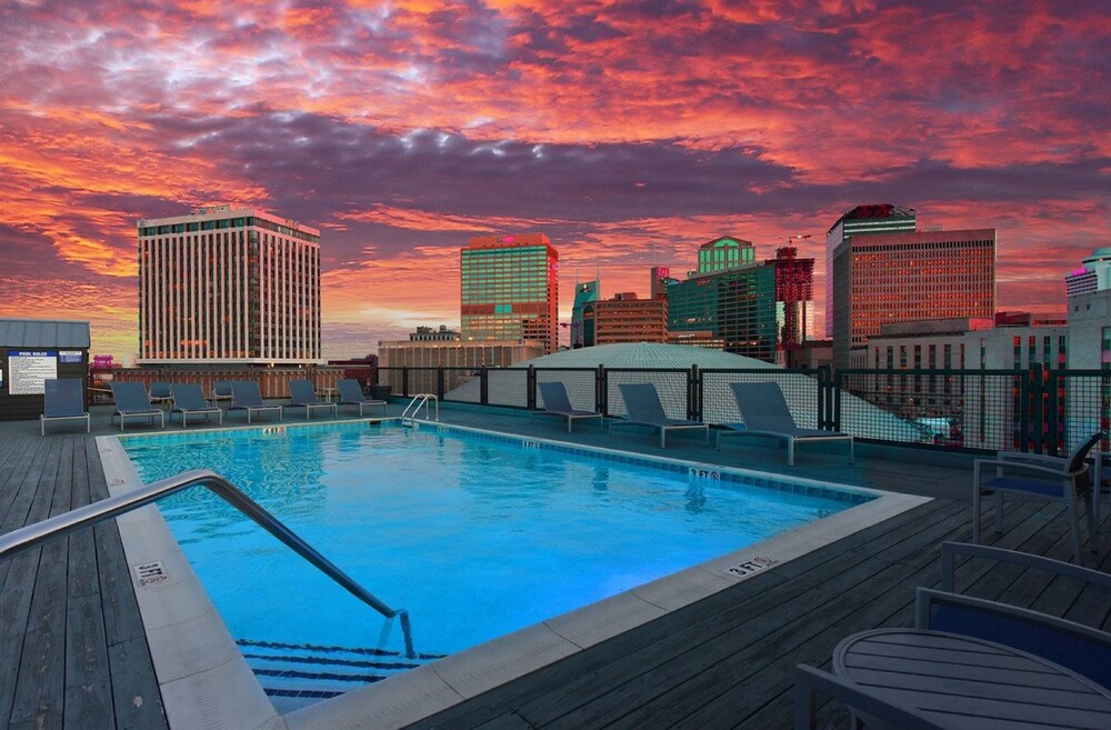 1 Bedroom Downtown Condo - thumb 1