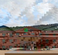 Holiday Inn Exp Chester WV an IHG Hotel - Accommodation New York