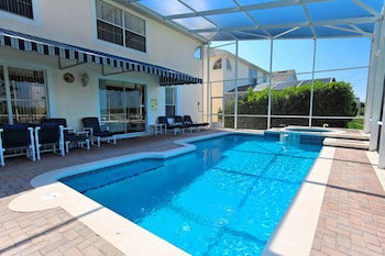 343glen 5 Bedroom Villa By Redawning - thumb 0