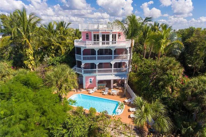 038 Island Queen - thumb 3