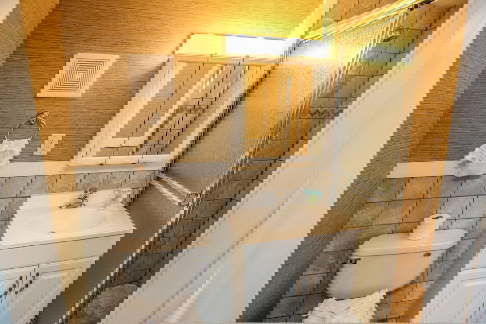 210 Miramar - thumb 3