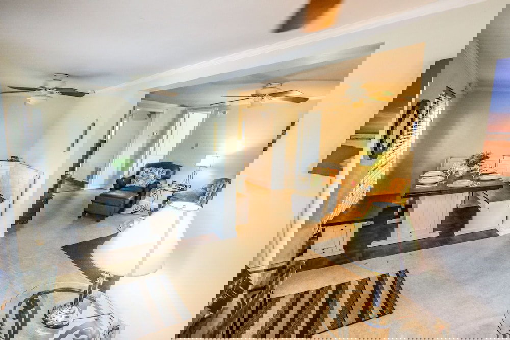 210 Miramar - thumb 2