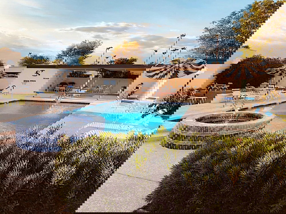 1580 Iverness - thumb 2