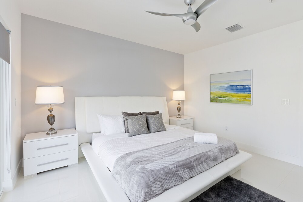 1387 N Ocean Townhouse 4 Br Townhouse By RedAwning - thumb 4