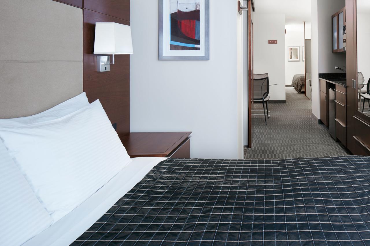 River Hotel - thumb 9