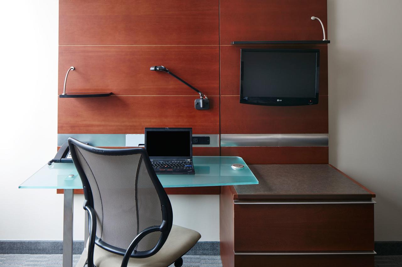 River Hotel - thumb 2