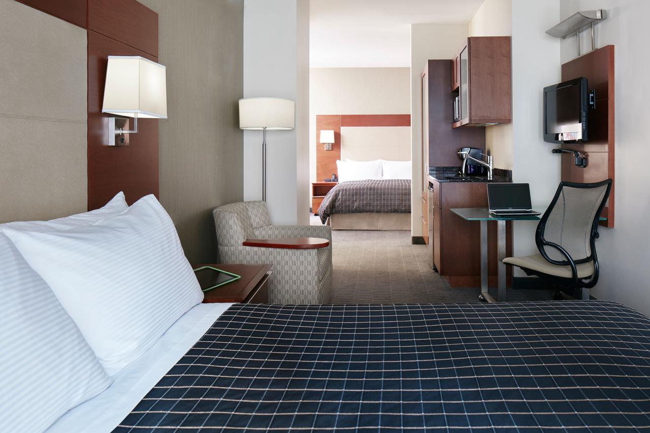 River Hotel - thumb 11