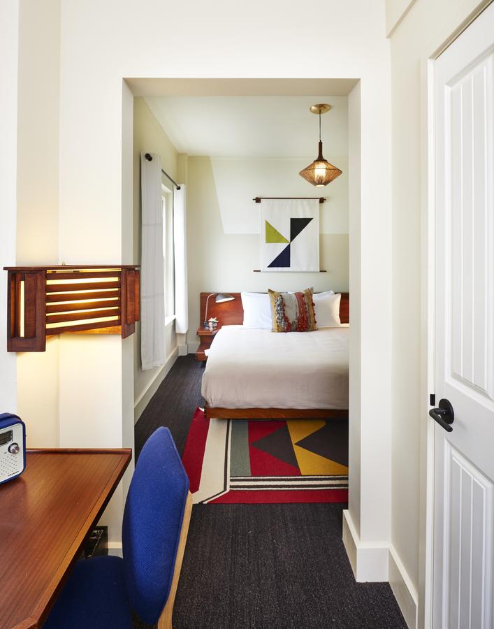 Freehand Chicago - thumb 10