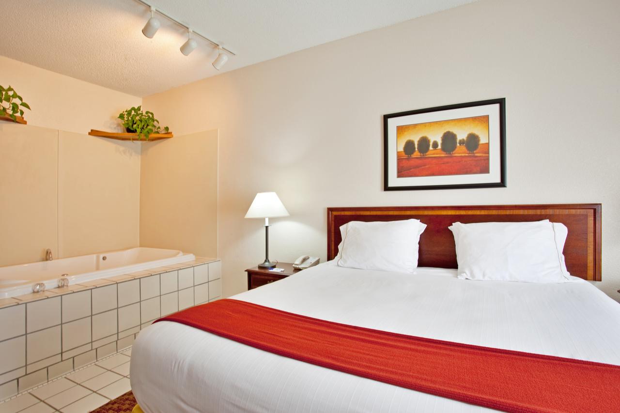 Baymont By Wyndham Merrillville - thumb 9