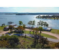 Oasis Lake Buchanan - Accommodation New York