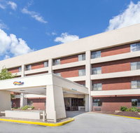 Baymont by Wyndham Davenport - Accommodation New York