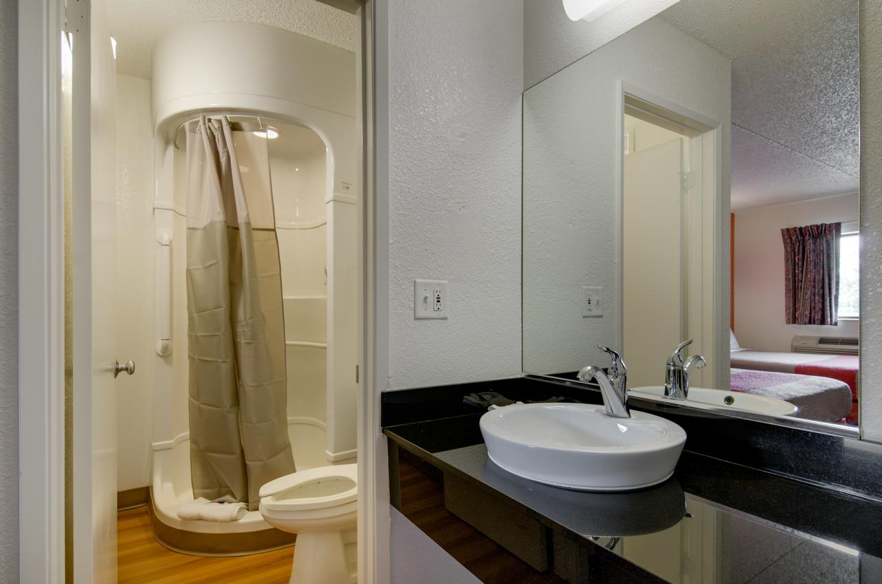 Motel 6 Salina - thumb 43