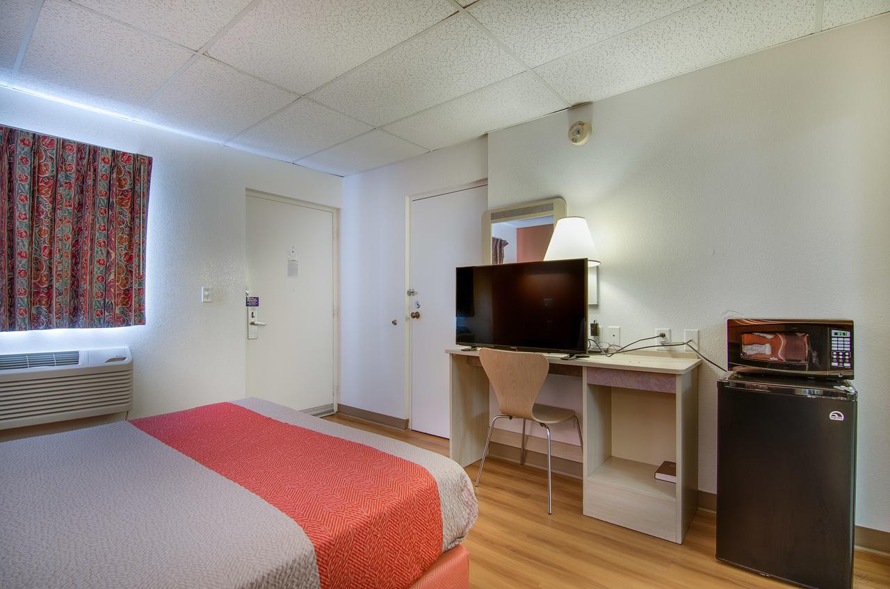 Motel 6 Salina - thumb 30