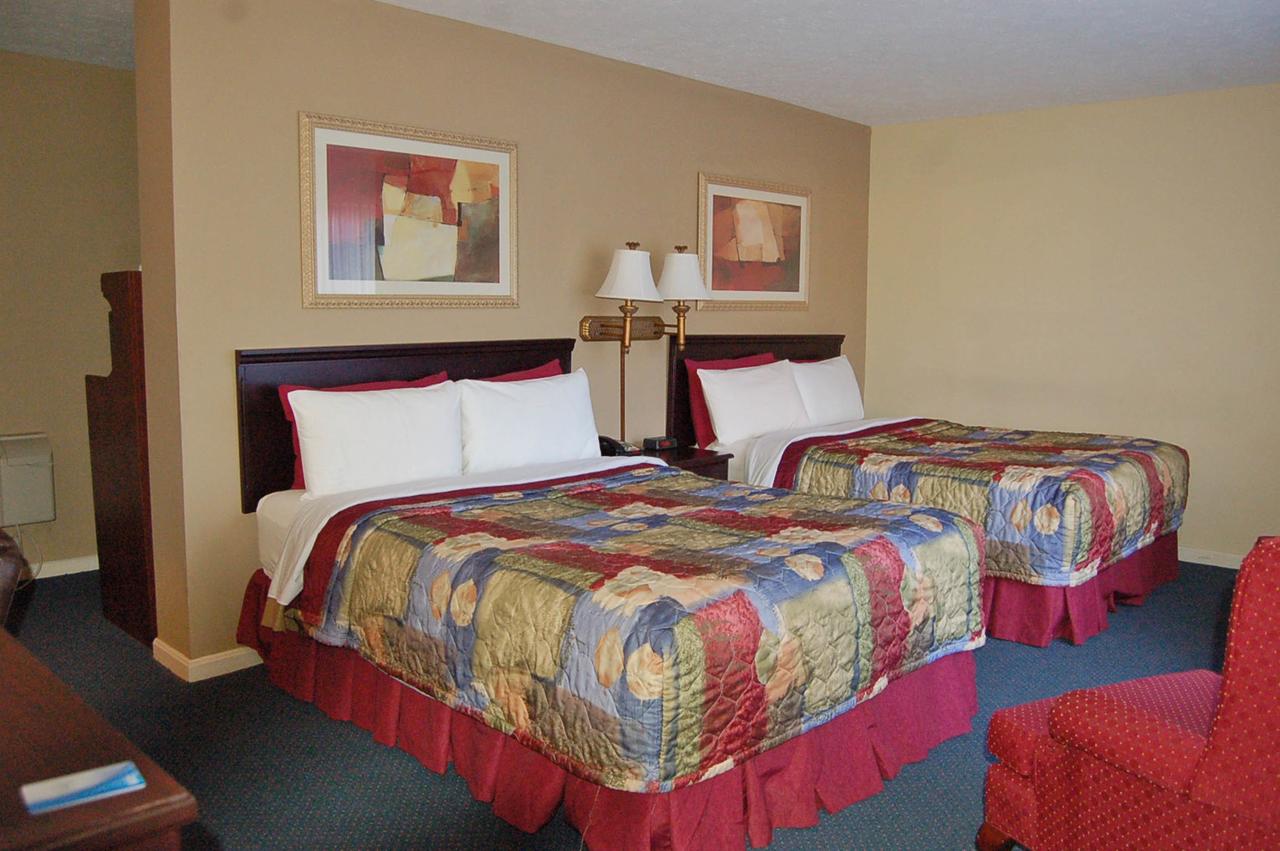 Golden Manor Inn & Suites - thumb 14
