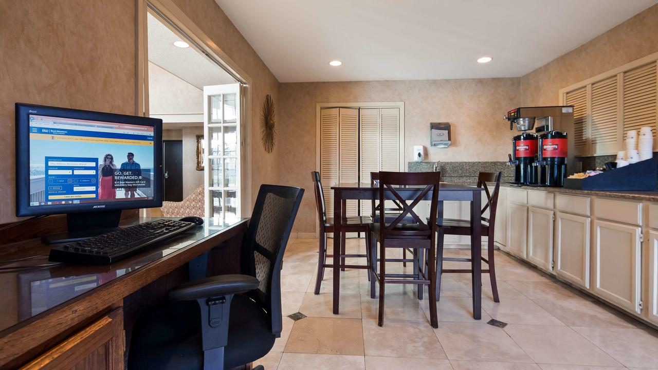 Best Western Of Alexandria Inn & Suites & Conference Center - thumb 11