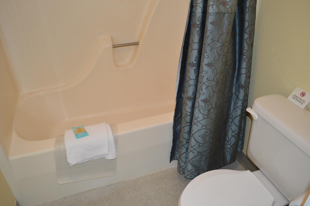 Copper Lantern Motor Lodge - thumb 9