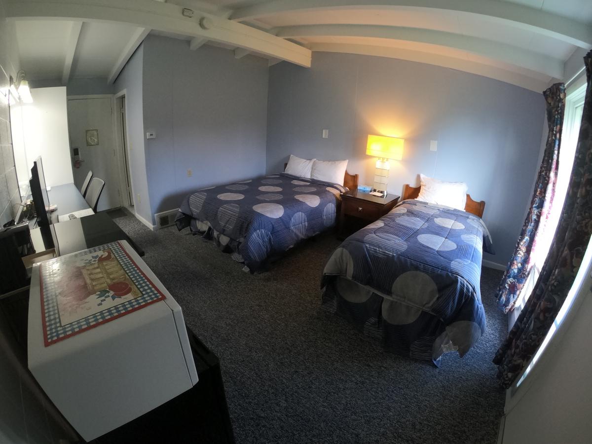 Copper Lantern Motor Lodge - thumb 44