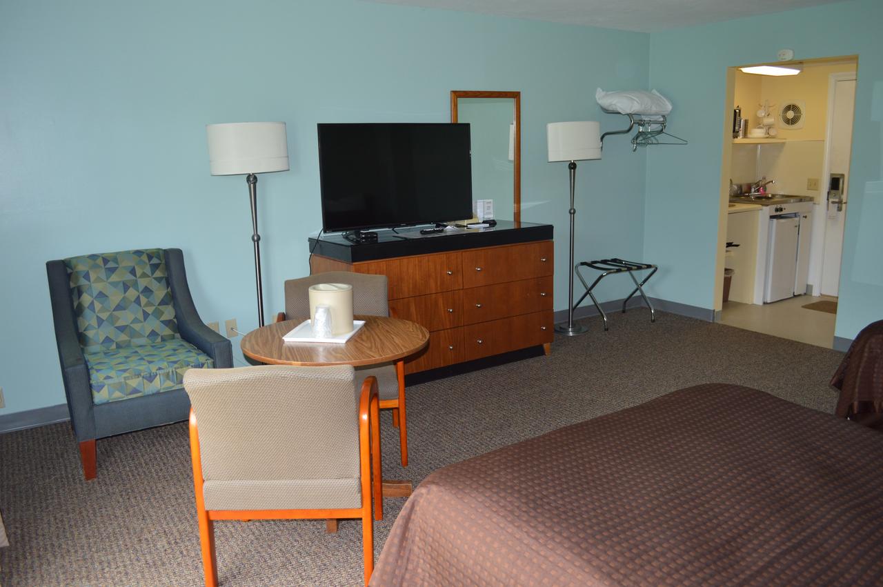 Copper Lantern Motor Lodge - thumb 13