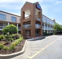 Howard Johnson by Wyndham Romulus Detroit Metro Airport - Accommodation New York