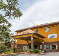 Days Inn by Wyndham Biloxi Beach - Accommodation New York