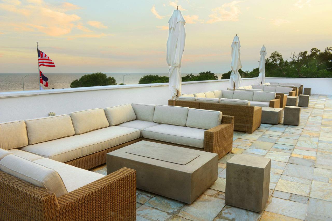 White House Hotel - thumb 8