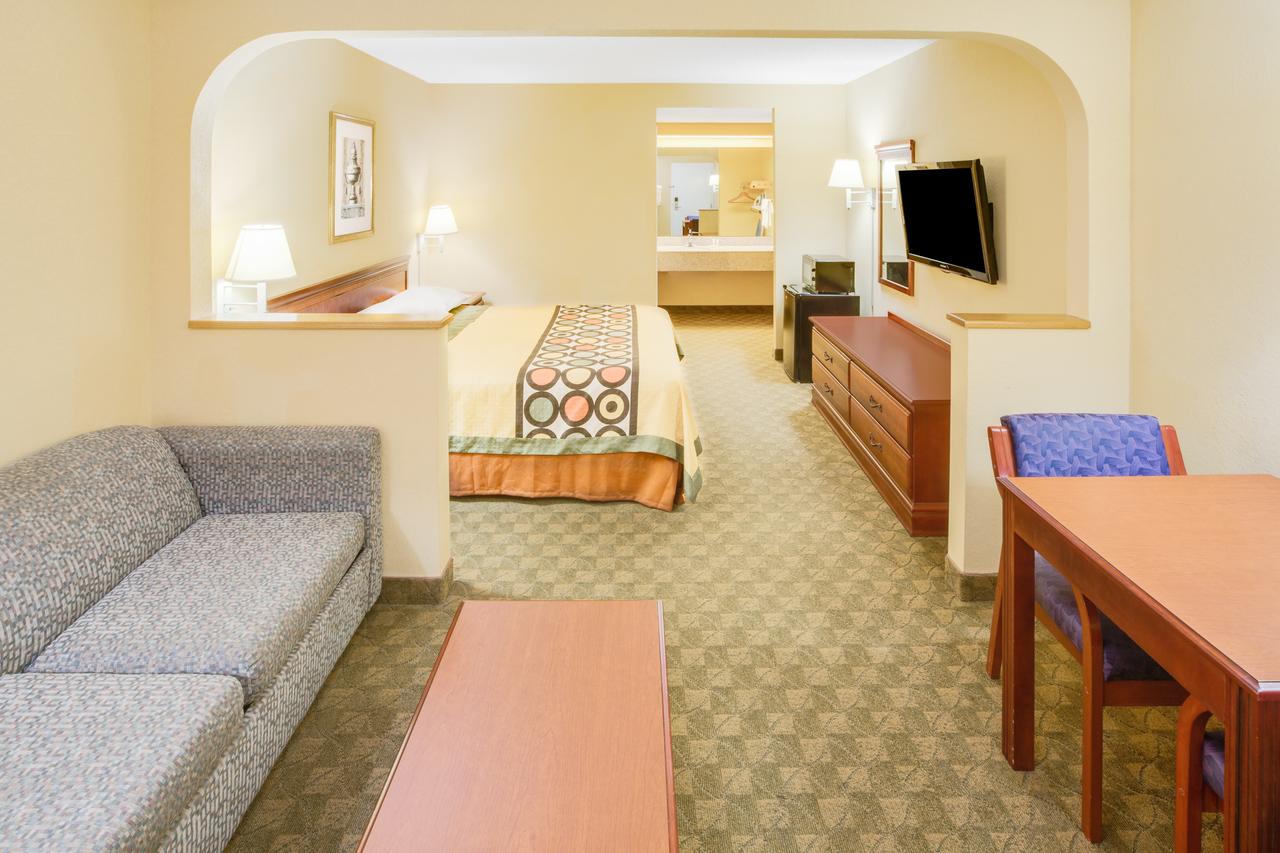 Super 8 By Wyndham Diberville Biloxi Area - thumb 13