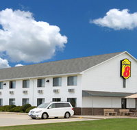 Super 8 by Wyndham Bethany MO - Accommodation New York