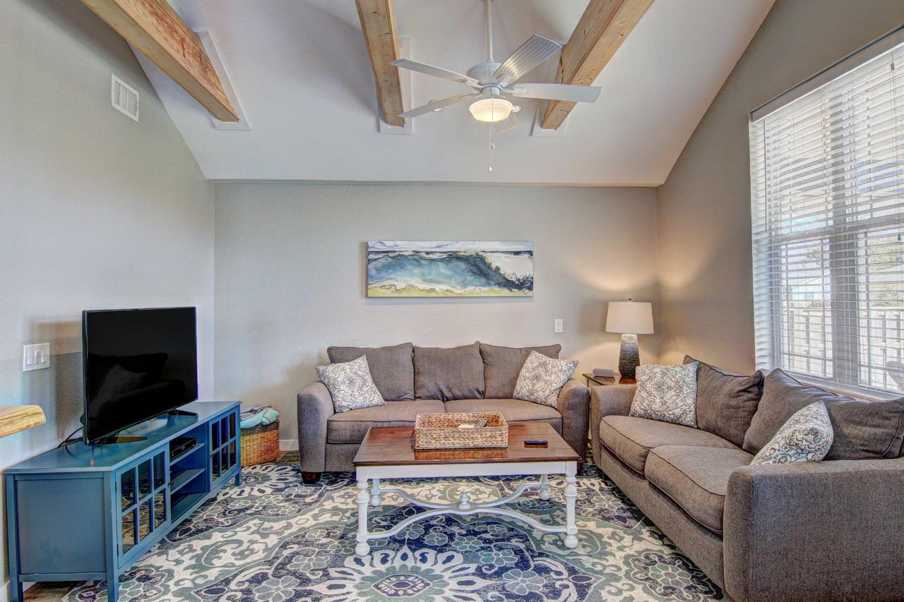 Walk To Beach From Outstanding Classic Residence - thumb 11