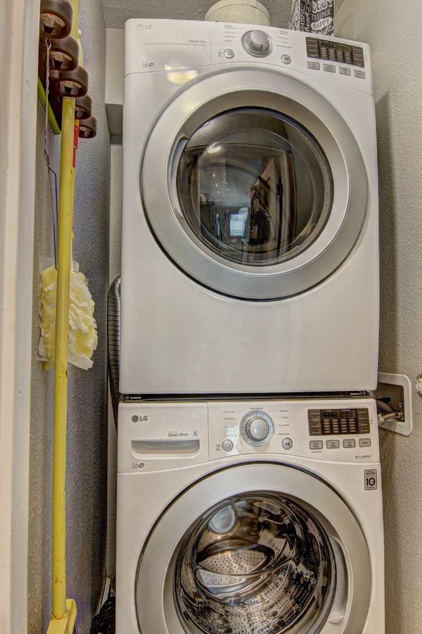 Walk To Beach From Outstanding Classic Residence - thumb 10