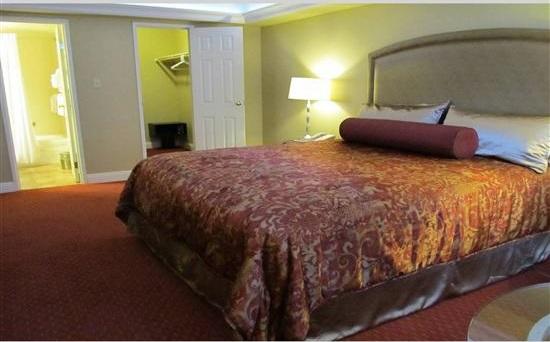 GetAways At The Jockey Club - thumb 1