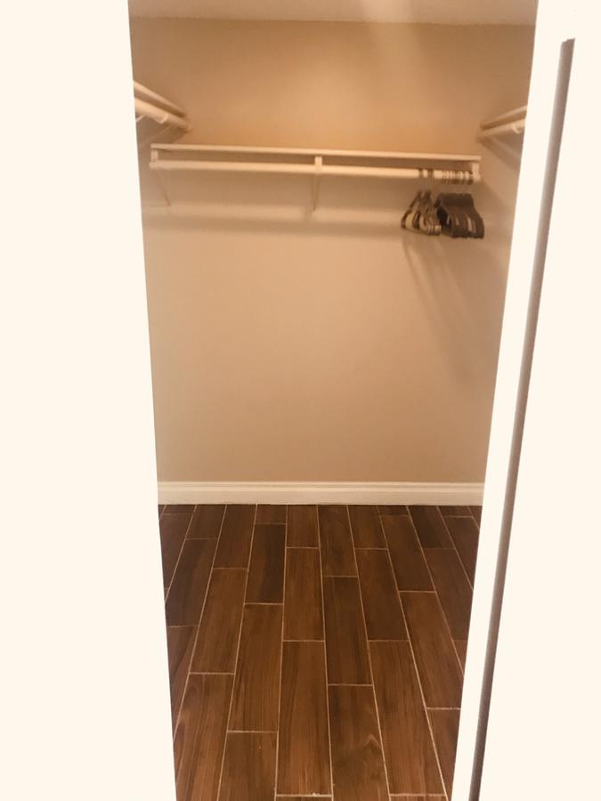 Amazing Master Suite In Shared 2/B Condo Behind Convention Center - thumb 12