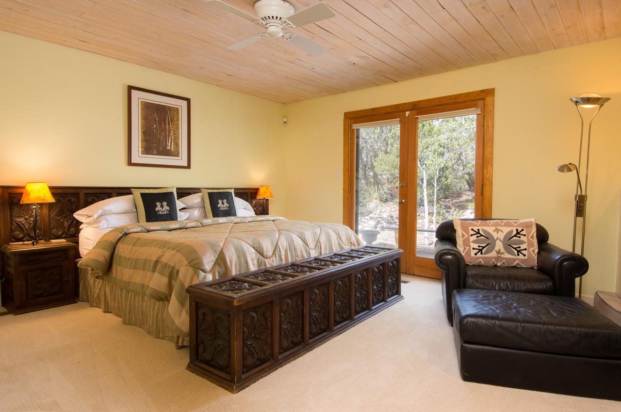 1078 Governor Dempsey Drive House - thumb 2