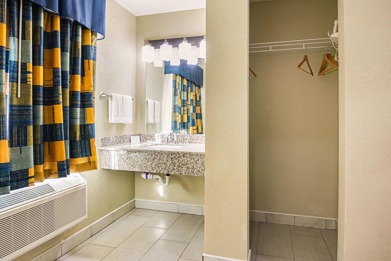 Rodeway Inn And Suites Ithaca - thumb 12