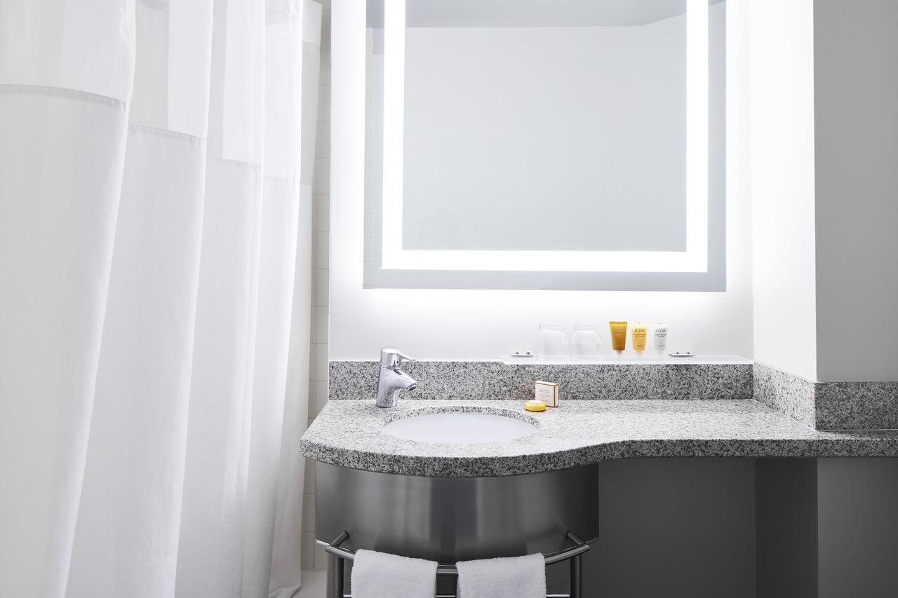 Radisson Hotel New York Wall Street - thumb 17