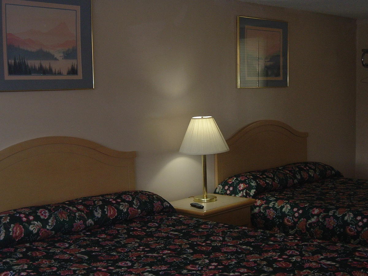 Fels Three Crown Motel - thumb 12