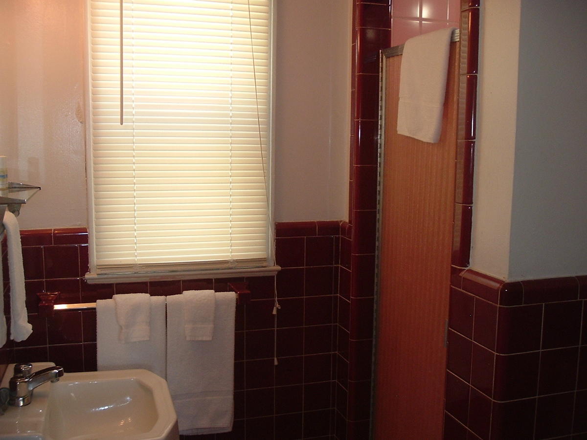 Fels Three Crown Motel - thumb 10