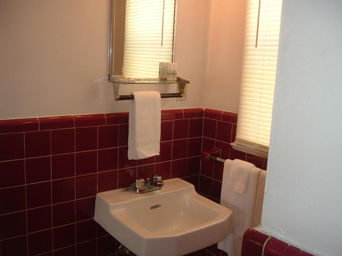 Fels Three Crown Motel - thumb 4