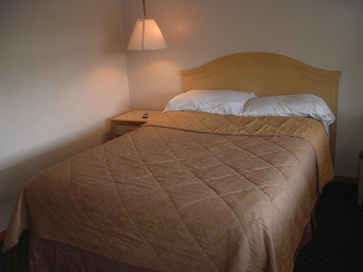 Fels Three Crown Motel - thumb 2
