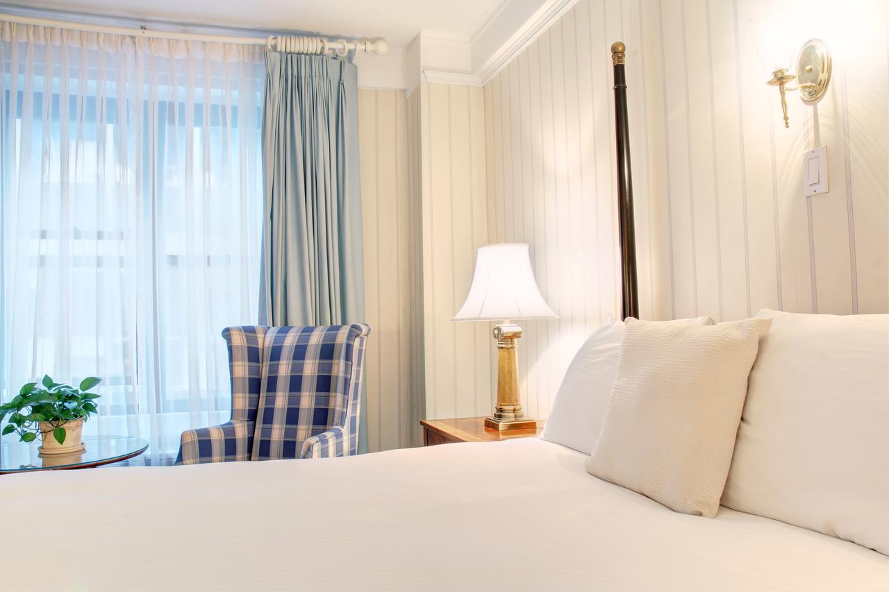 Roger Smith Hotel - thumb 7