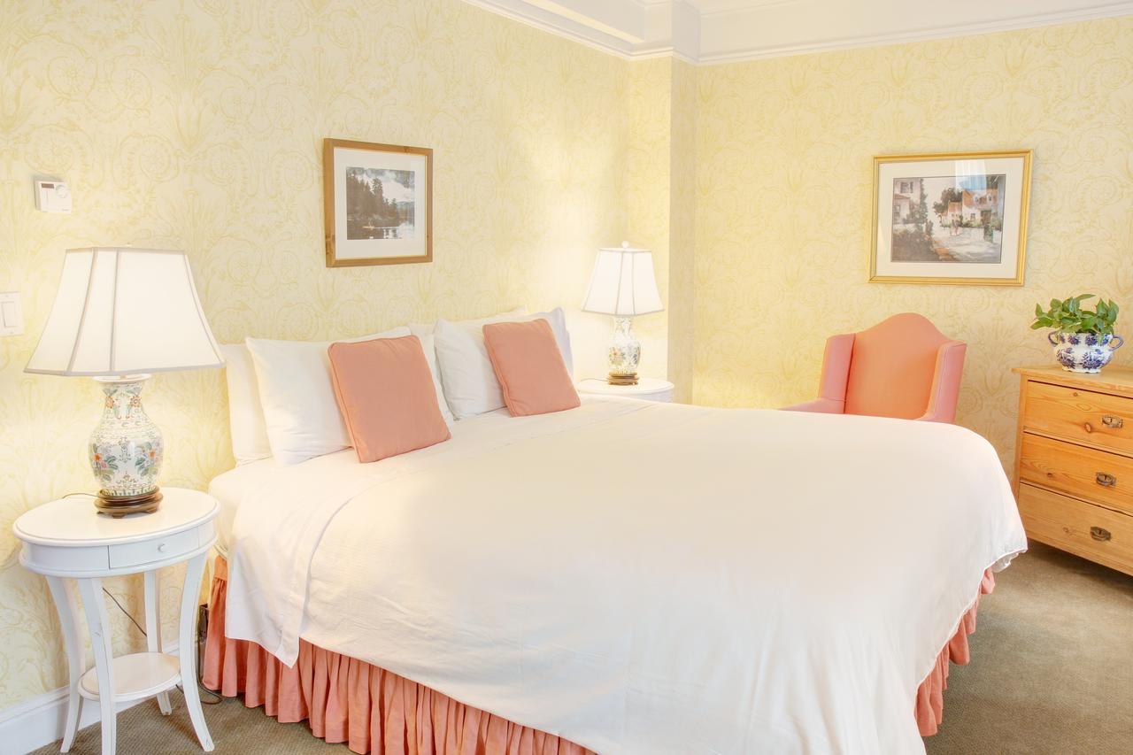 Roger Smith Hotel - thumb 11