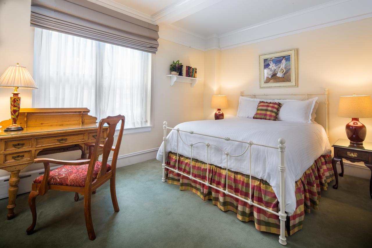 Roger Smith Hotel - thumb 32