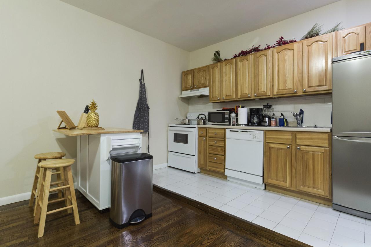 Four-Bedroom Chelsea Apartment - thumb 4