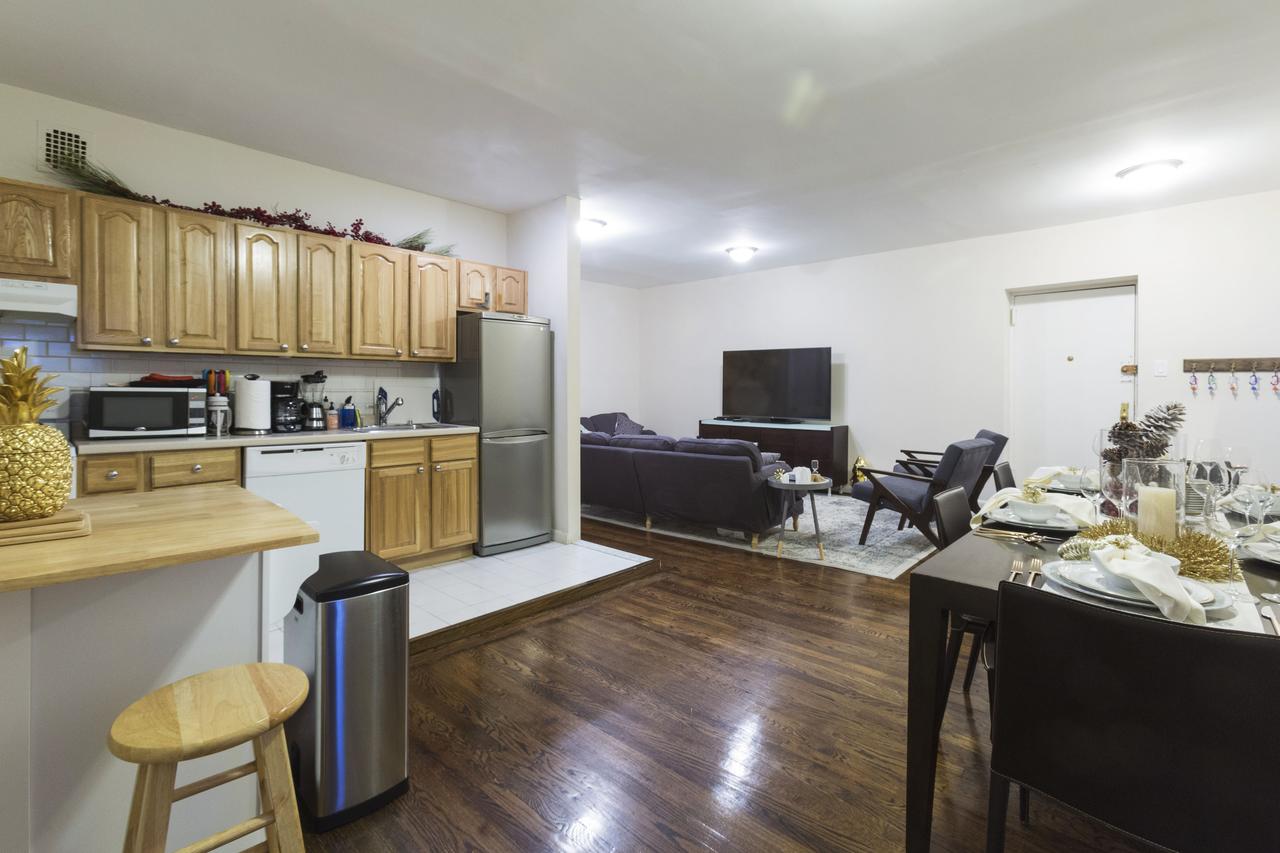 Four-Bedroom Chelsea Apartment - thumb 3