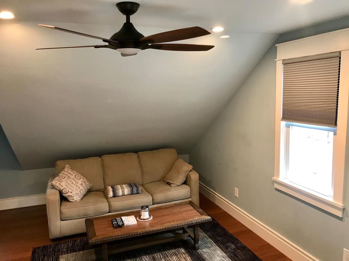 Newly Renovated 3BR Hudson Valley Home - thumb 22