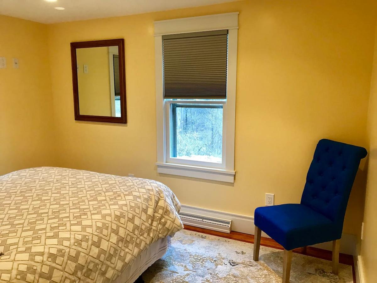 Newly Renovated 3BR Hudson Valley Home - thumb 9