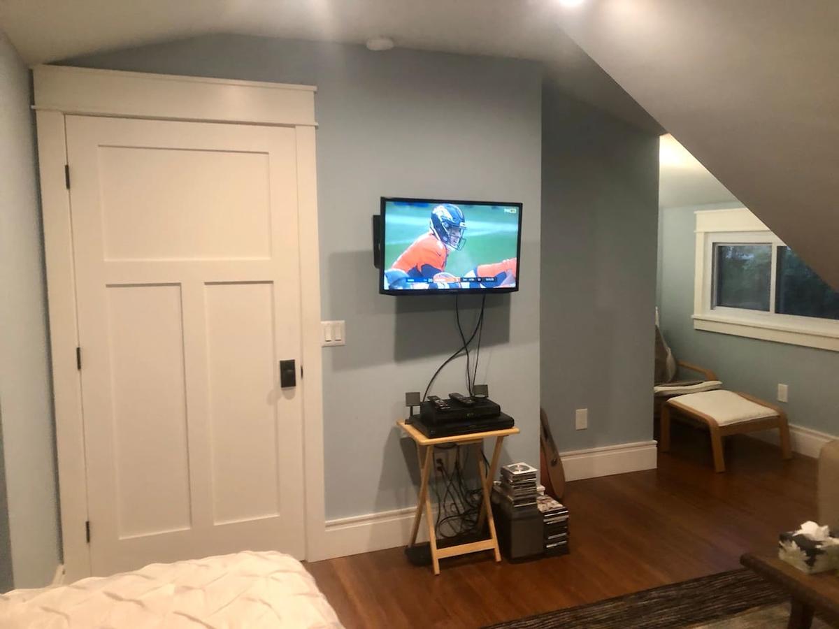 Newly Renovated 3BR Hudson Valley Home - thumb 26