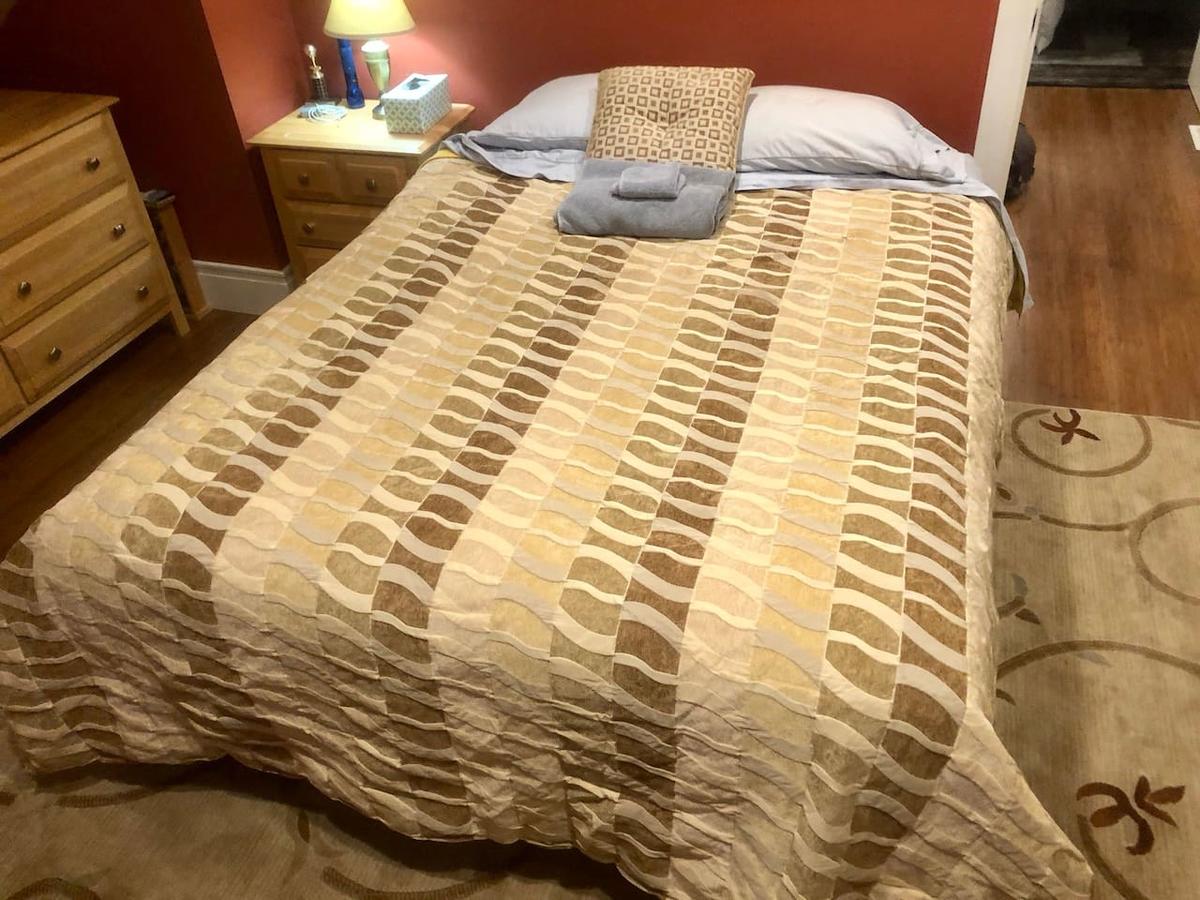 Newly Renovated 3BR Hudson Valley Home - thumb 19